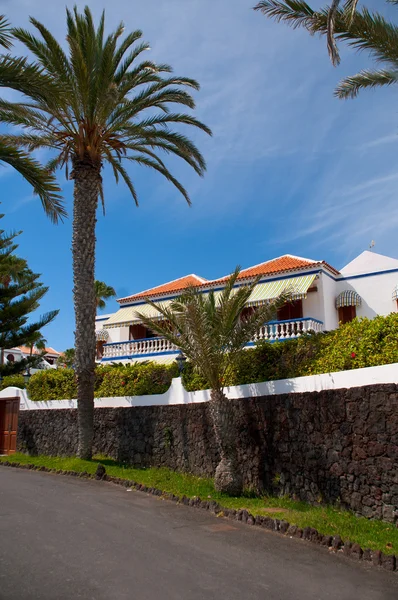 Hotel na praia (Tenerife ) — Fotografia de Stock