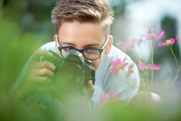 Funny Boy Teenager Years Old Camera Takes Pictures Park Summer — Stock Photo, Image