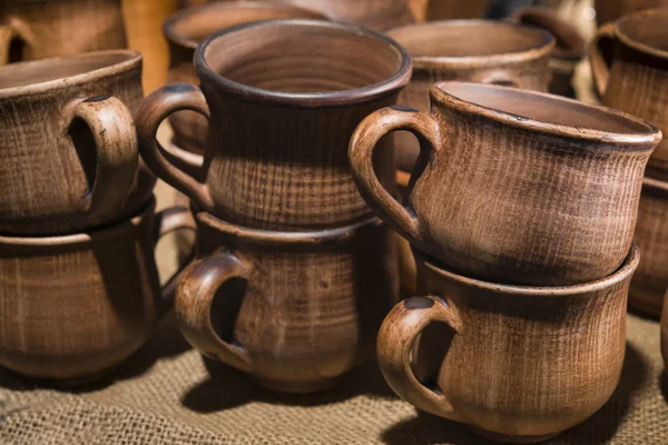 Tasse, pot et autres vaisselle en céramique en stock — Photo