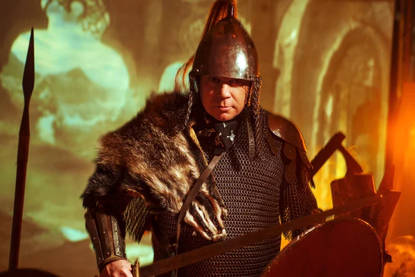 中世の鎧の男性騎士 — ストック写真