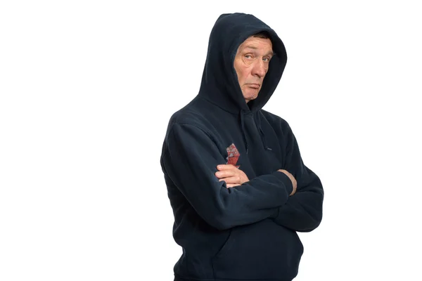 Homem idoso em uma jaqueta esportiva escura — Fotografia de Stock