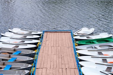 Tekneler tekne iskelede