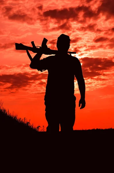 Silhouette of a soldier — Stock Photo, Image