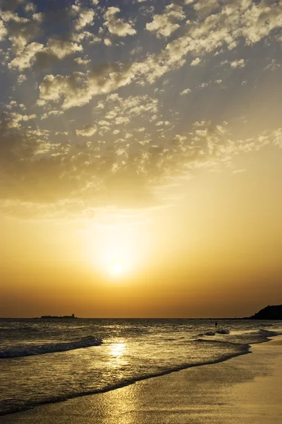 Puesta de sol en el beah de La Barrosa — Foto de Stock