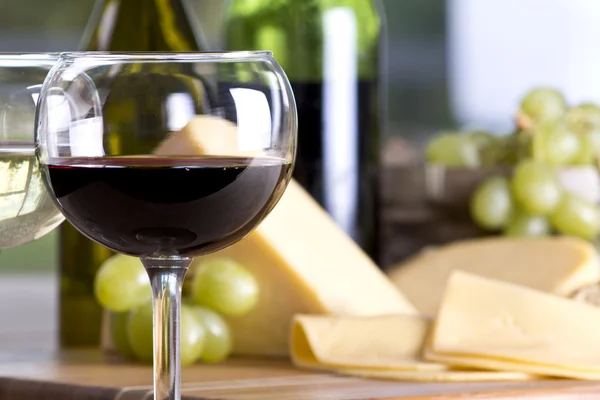 Cheese and Wine — Stock Photo, Image