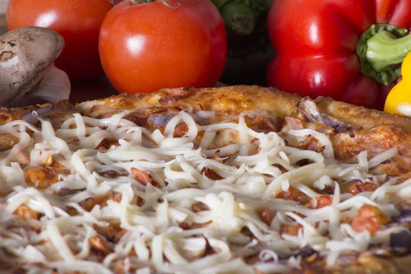 新鮮なピザ ロイヤリティフリーのストック画像