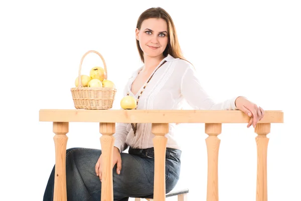 Mujer con manzanas . — Foto de Stock