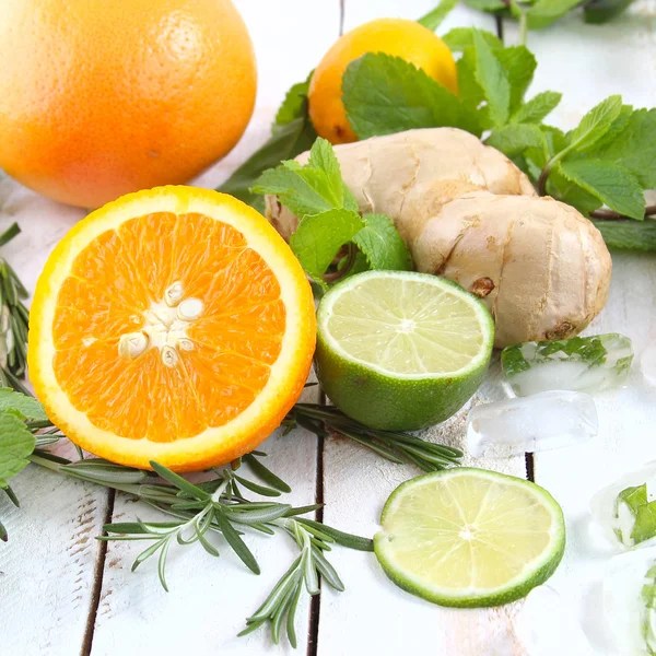 Orange, grapefruit, lime, ginger and mint — Stock Photo, Image