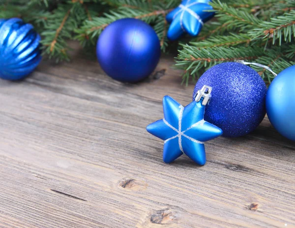 Boże Narodzenie tło niebieskie kule — Zdjęcie stockowe