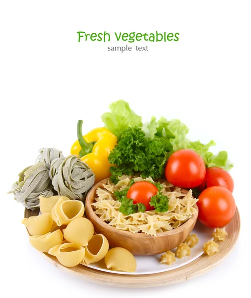 Těstoviny a čerstvá zelenina — Stock fotografie