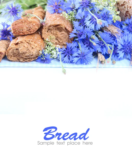 Composizione floreale con pane — Foto Stock