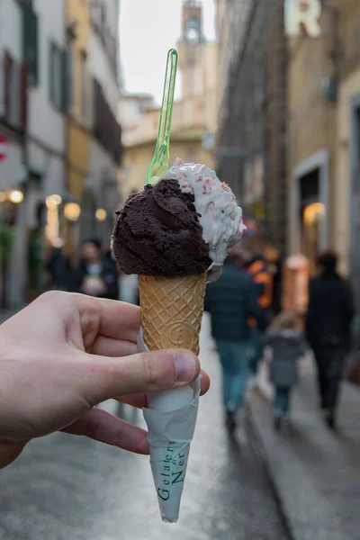 Olasz Ízletes Csokoládé Eper Sajttorta Fagylalt Firenzében — Stock Fotó
