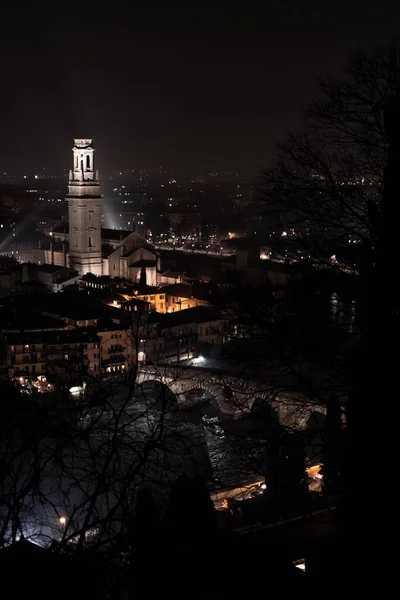 Veduta Notturna Del Duomo Verona Del Ponte Pietra Sull Adige — Foto Stock