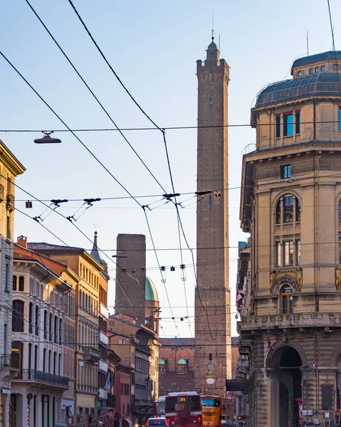 Due Torri Pendenti Bologna Note Come Due Torri — Foto Stock