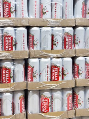 Stella Artois bira kutularını ambalaja istifledim. Yaratıcı ve ticari kullanım için ideal