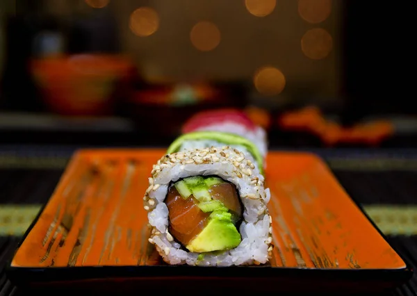 Calilfornia dürümlü suşi, sağlıklı yaşam tarzı.