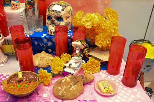 Meksikalı gün ölü sunak