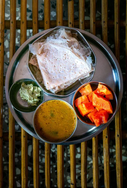 Σπιτική Dosa Τσάτνεϊ Και Sambar Για Πρωινό — Φωτογραφία Αρχείου