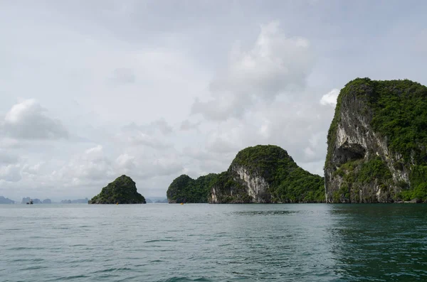 vietnam sea landscape between mountains and water