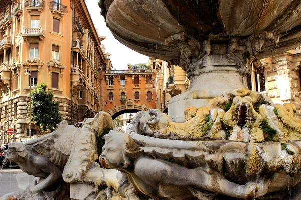 Fontana delle Rodrigues - Piazza Mincio — Fotografia de Stock