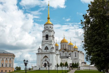 Vladimir 'deki Dormition Katedrali. Rusya Federasyonu. Yaz zamanı..