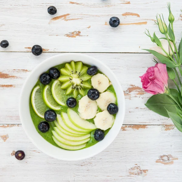 Yay Sağlıklı Yeşil Smoothie