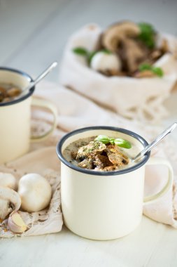 Mantar kremalı çorba.