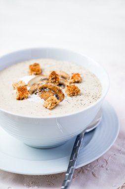 Mantar kremalı çorba.