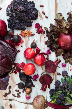 Mor Meyve ve sebze toplama