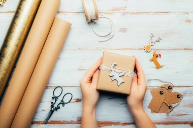 Hediye paketleme süreci, Xmas hazırlığı