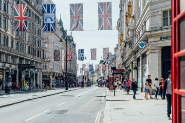 Londra 'da büyük bir kalabalık var.