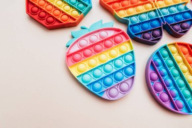 Gökkuşağı Patlat Köpük Duyusal Fidget Oyuncakları