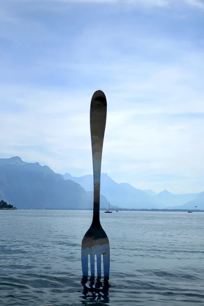 Гігантські стали вилкою в Geneve озера, Швейцарія — стокове фото
