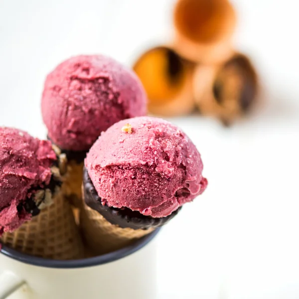 Helado casero fresco sano de bayas — Foto de Stock