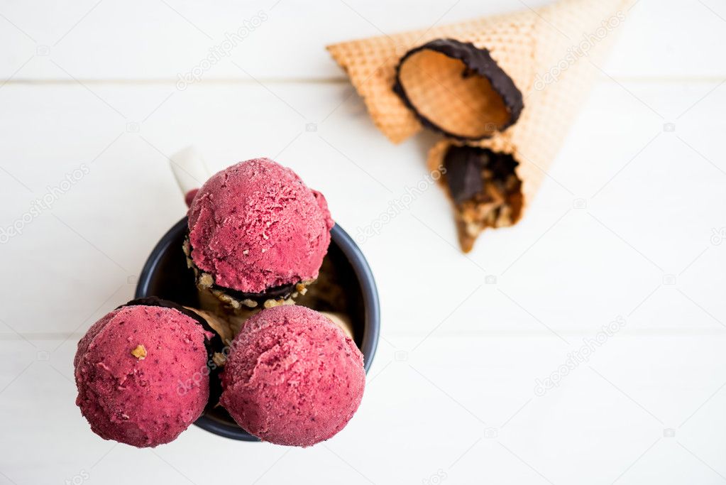 Homemade Fresh Healthy Ice Cream from Berries 