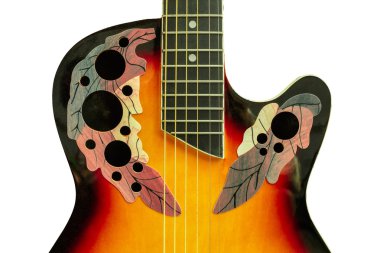 Beyaz arkaplanda gitar.