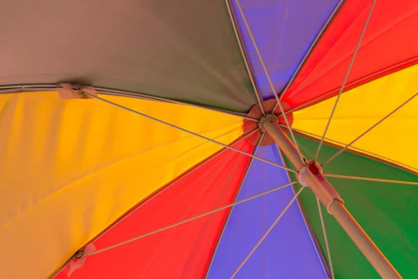 Parapluie couleur arc-en-ciel — Photo