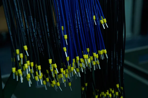 Kabloları ve telleri