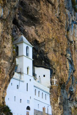 Ostrog Manastırı