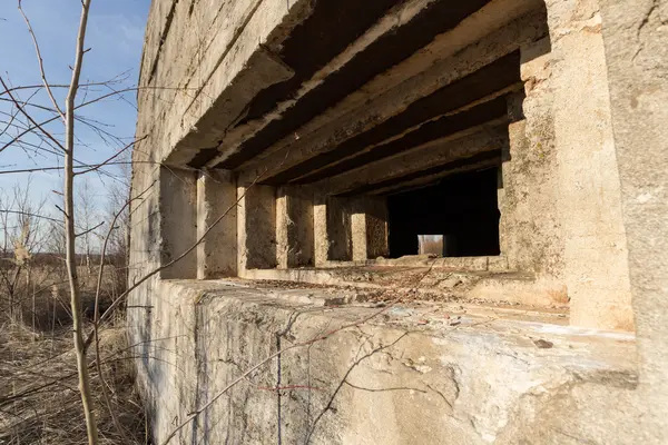 Difesa costruzione della seconda guerra mondiale sulla riva del fiume Dnepr . — Foto Stock