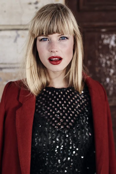 Stunning blue eyed blond woman — Stock Photo, Image