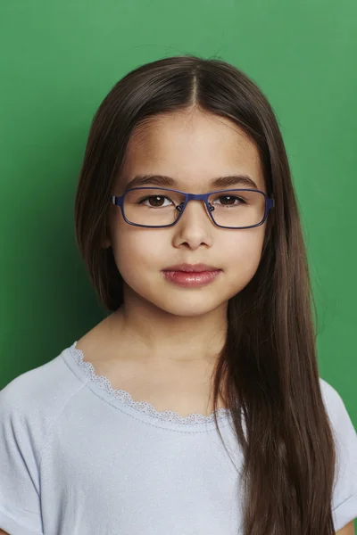Seriózní dívka v brýlích — Stock fotografie
