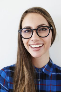 Gözlük güzel kadın