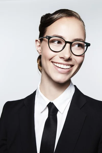 Красива бізнес-леді в окулярах — стокове фото