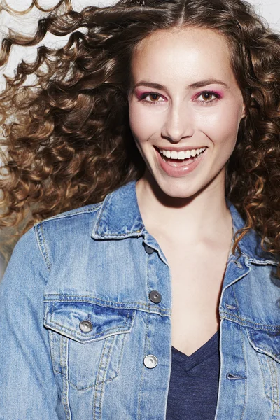 Brunette model with curly hair — Stock Photo, Image