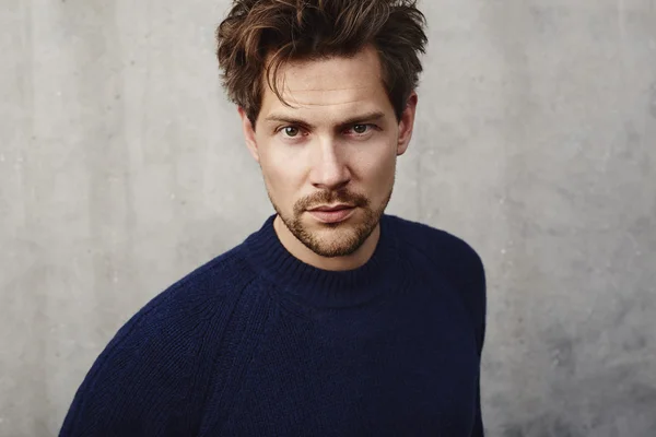 güzel yakışıklı adam