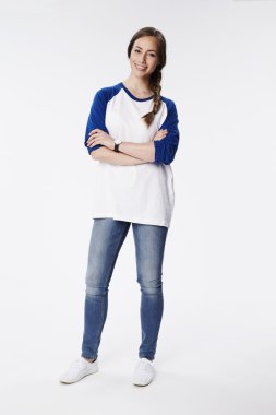 Kendine güvenen güzel genç kadın