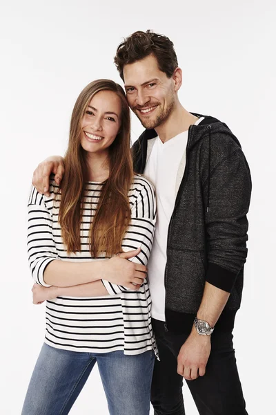 Jovem casal alegre — Fotografia de Stock