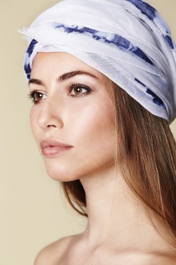 Türban güzel esmer
