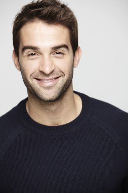 poz orta yetişkin adam